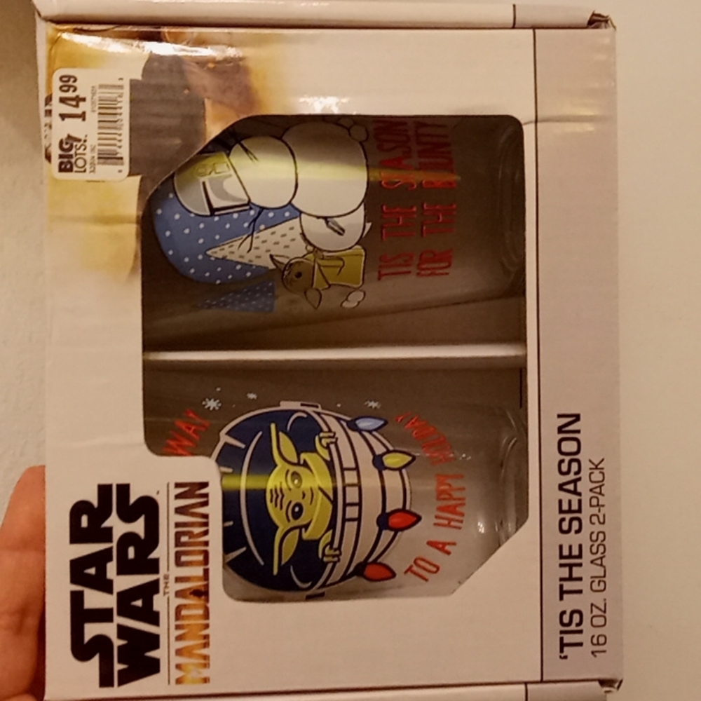 Star Wars Mandalorian 2 Pack Glasses and Grogu Plush Bundle - Picture 3 of 5
